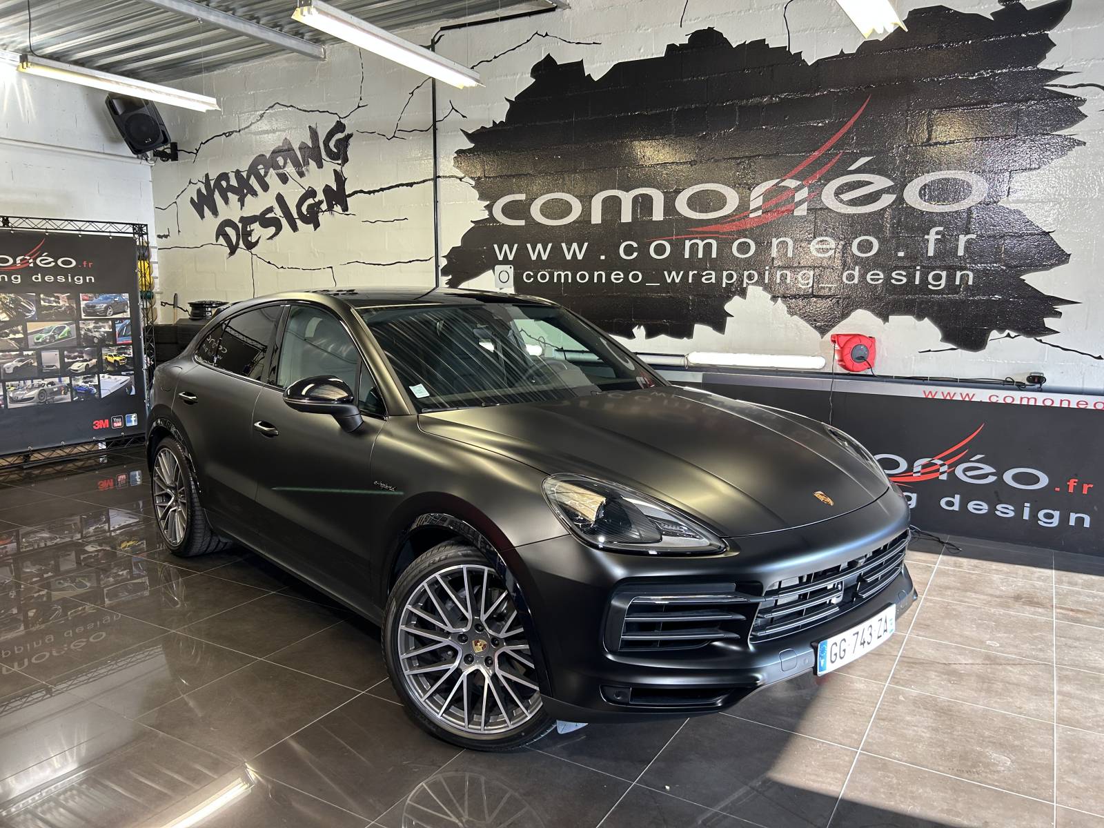 rénovation peinture voiture covering pour Tesla et Audi avec des solutions professionnelles pour redonner vie à votre carrosserie près de Colmar 68 et Sélestat