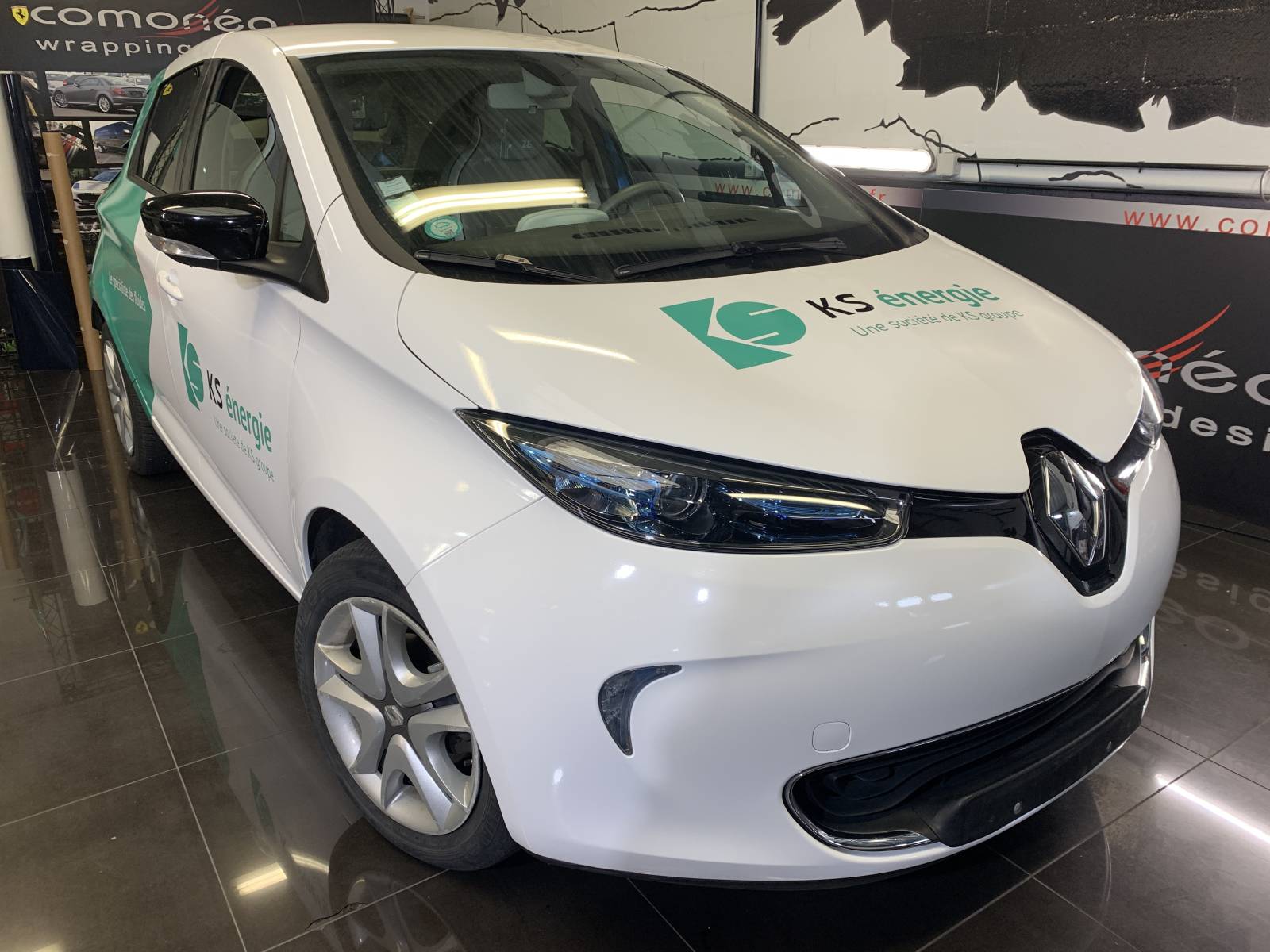 pose de film protection de carrosserie PPF pour Ferrari et Tesla pour préserver la peinture des rayures et impacts durables près de Colmar 68 et Sélestat