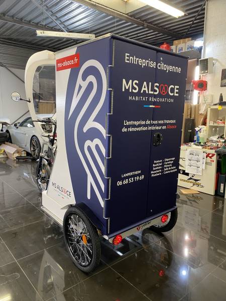 Marquage publicitaire sur utilitaires et autres véhicules réalisé chez Comonéo à Mundolsheim près de Strasbourg en Alsace