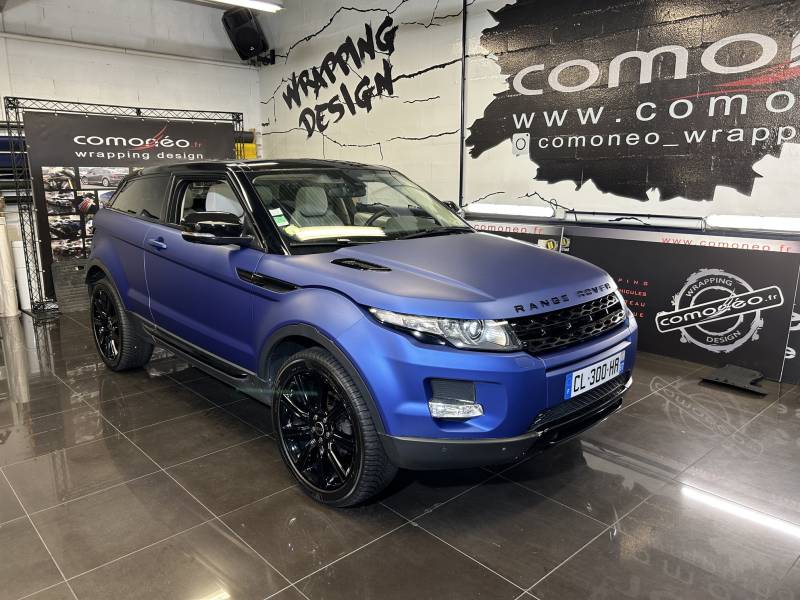 Wrapping complet d'un Range Rover Evoque Bleu Mat réalisé chez Comonéo à Mundolsheim près de Strasbourg