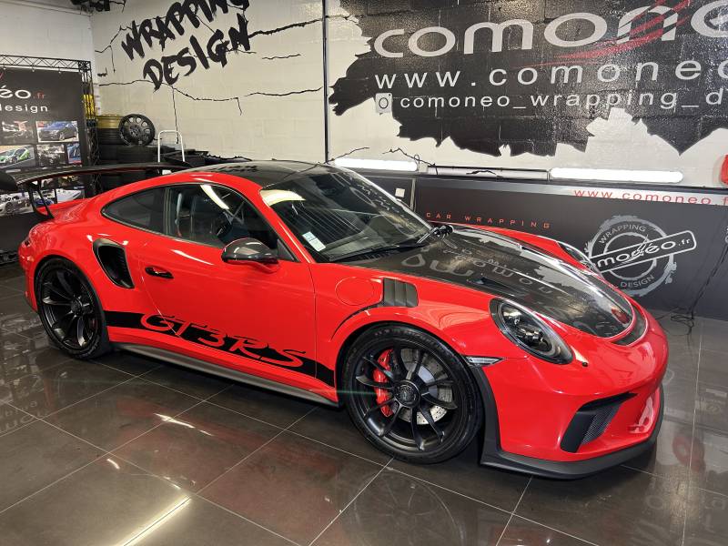 Protection de carrosserie PPF Complet en Brillant sur une Porsche GT3 RS réalisé chez Comonéo à Strasbourg en Alsace
