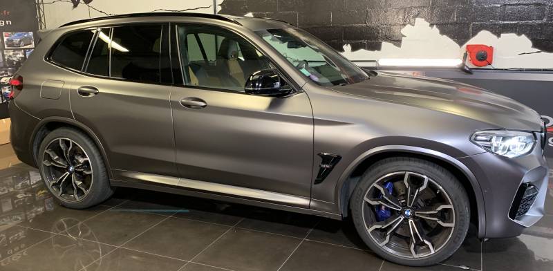 Wrapping complet d'une BMW X3 à l'allure sportive et moderne à Strasbourg Mundolsheim réalisé par Comonéo