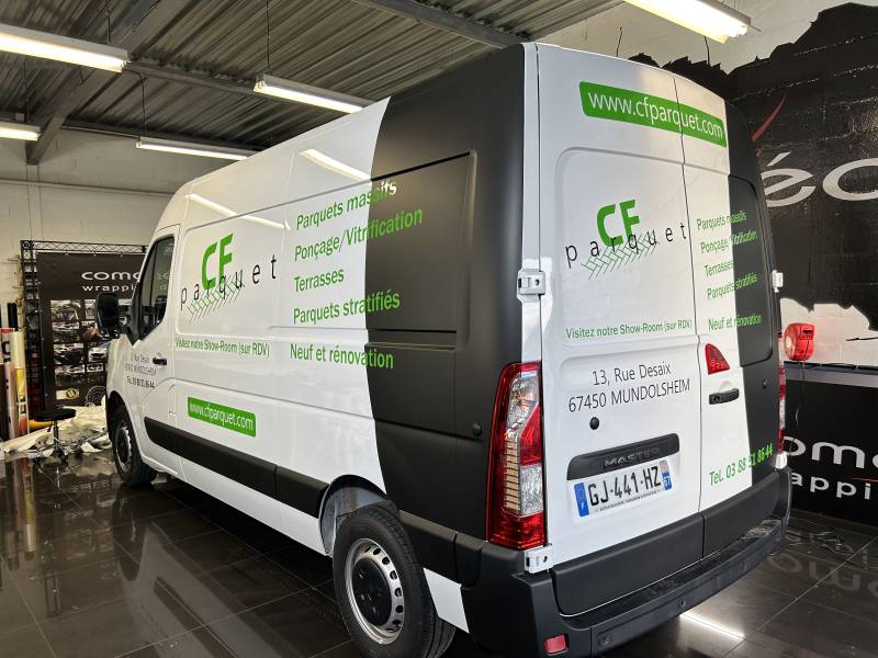 Marquage publicitaire sur utilitaires et autres véhicules réalisé chez Comonéo à Mundolsheim près de Strasbourg en Alsace