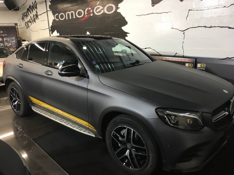 Wrapping complet sur une Mercedes GLC réalisé chez Comonéo à Mundolsheim près de Strasbourg en Alsace
